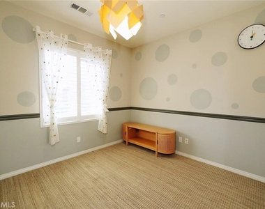 103 Cambria Court - Photo Thumbnail 15