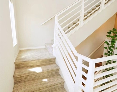 103 Cambria Court - Photo Thumbnail 10