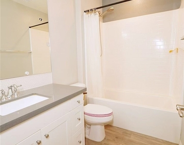 103 Cambria Court - Photo Thumbnail 18