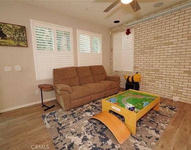 103 Cambria Court - Photo Thumbnail 6