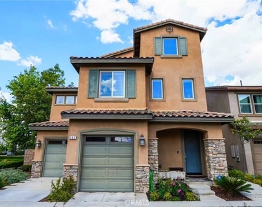 103 Cambria Court - Photo Thumbnail 1