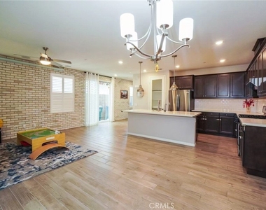 103 Cambria Court - Photo Thumbnail 4