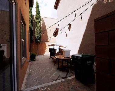 103 Cambria Court - Photo Thumbnail 2