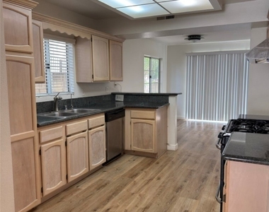 11450 186th Street - Photo Thumbnail 10