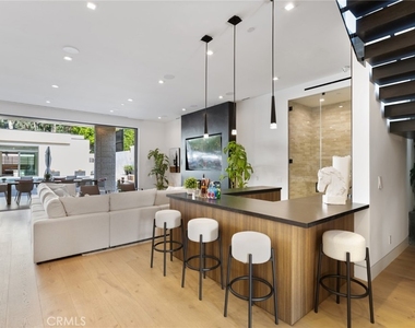 5702 Melvin Avenue - Photo Thumbnail 17
