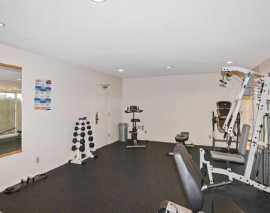 1707 Pacific Coast Highway - Photo Thumbnail 14