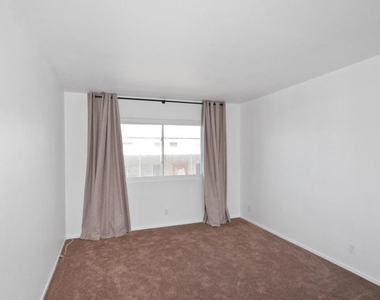 1707 Pacific Coast Highway - Photo Thumbnail 7