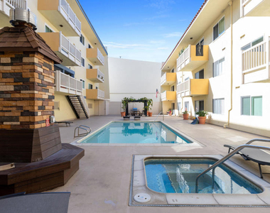 1707 Pacific Coast Highway - Photo Thumbnail 13