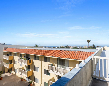1707 Pacific Coast Highway - Photo Thumbnail 15