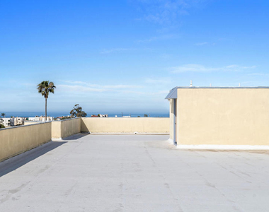 1707 Pacific Coast Highway - Photo Thumbnail 16