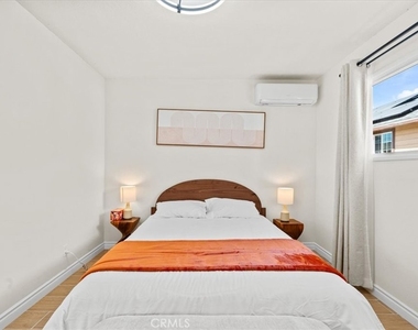 1097 Bonita Street - Photo Thumbnail 19