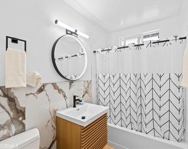 1097 Bonita Street - Photo Thumbnail 17