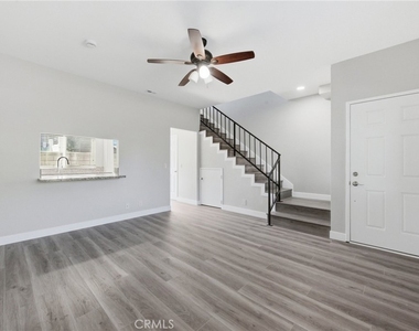 260 W 3rd - Photo Thumbnail 11
