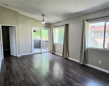 3645 Country Oaks Loop - Photo Thumbnail 2