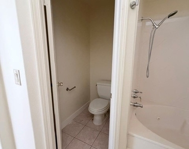 333 Calle Moreno - Photo Thumbnail 16