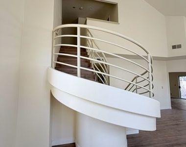 333 Calle Moreno - Photo Thumbnail 6
