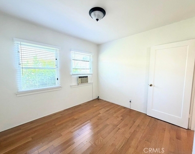 141 N Kenwood Street - Photo Thumbnail 6