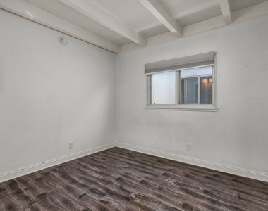 130 Montreal Street - Photo Thumbnail 10