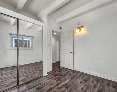 130 Montreal Street - Photo Thumbnail 15