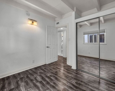 130 Montreal Street - Photo Thumbnail 13