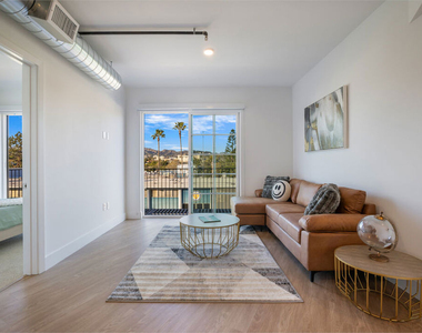 1221 Myra Avenue - Photo Thumbnail 9