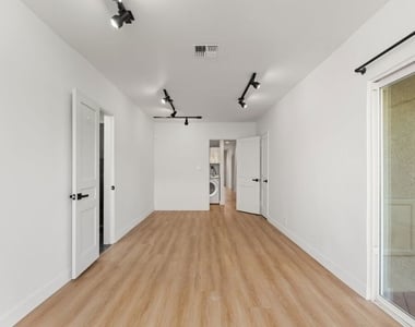 2522 Armacost Avenue - Photo Thumbnail 26