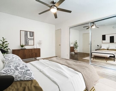 935 N Alfred Street - Photo Thumbnail 1