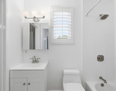 2752 Guirado Street - Photo Thumbnail 14