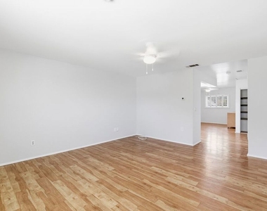 2752 Guirado Street - Photo Thumbnail 9