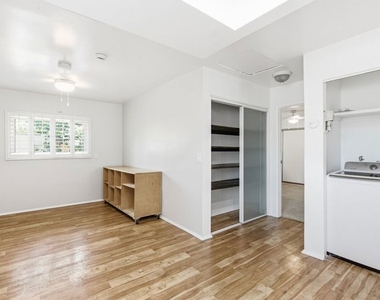 2752 Guirado Street - Photo Thumbnail 7