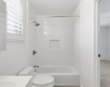 2752 Guirado Street - Photo Thumbnail 13