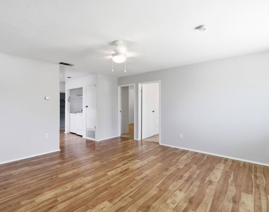 2752 Guirado Street - Photo Thumbnail 10