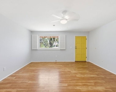 2752 Guirado Street - Photo Thumbnail 11