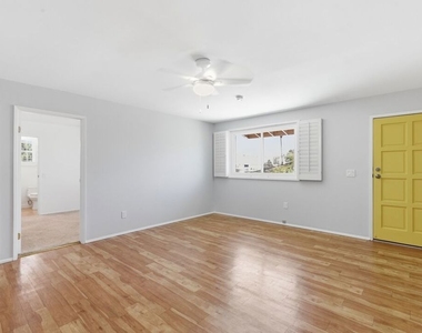 2752 Guirado Street - Photo Thumbnail 2