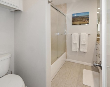 1052 Isabella Avenue - Photo Thumbnail 17