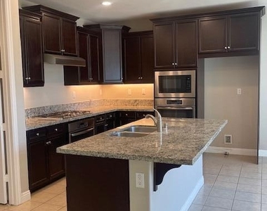 73629 Vermeer Way - Photo Thumbnail 1