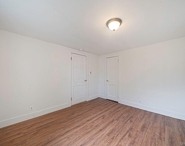 32 Dewey Street - Photo Thumbnail 11