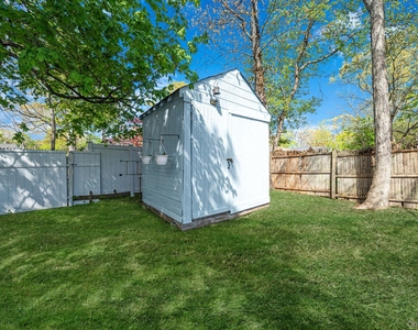 32 Dewey Street - Photo Thumbnail 18