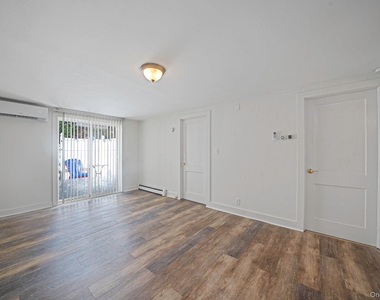 32 Dewey Street - Photo Thumbnail 2