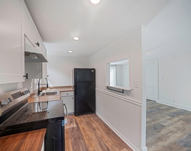 32 Dewey Street - Photo Thumbnail 7