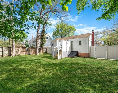 32 Dewey Street - Photo Thumbnail 17