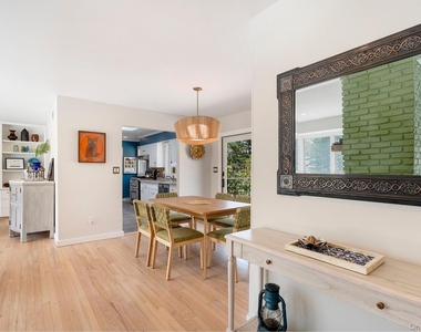 123 Windward - Photo Thumbnail 8