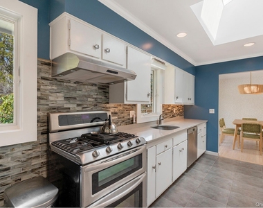 123 Windward - Photo Thumbnail 7