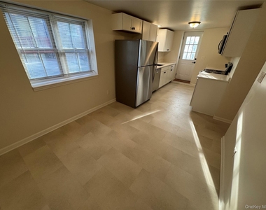 24 Vassar Street - Photo Thumbnail 2