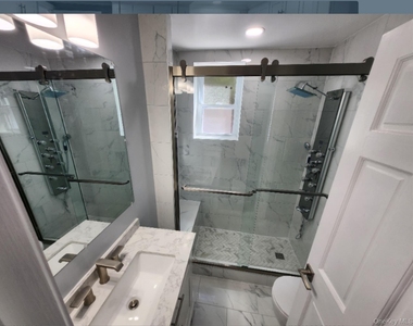 132 A Hawthorne Avenue - Photo Thumbnail 2