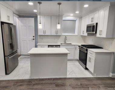 132 A Hawthorne Avenue - Photo Thumbnail 3