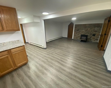 315 Upper Road - Photo Thumbnail 3