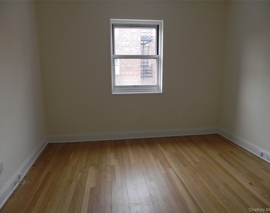 11 Schenck Avenue - Photo Thumbnail 11