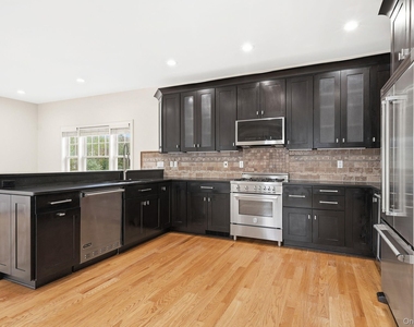 228 Central Avenue - Photo Thumbnail 5