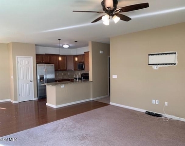 43 Stacey Court - Photo Thumbnail 5